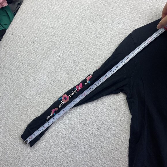VANS Skater T-Shirt Womens S Black Long Sleeve Top Floral Skateboarding Girls - Picture 12 of 16